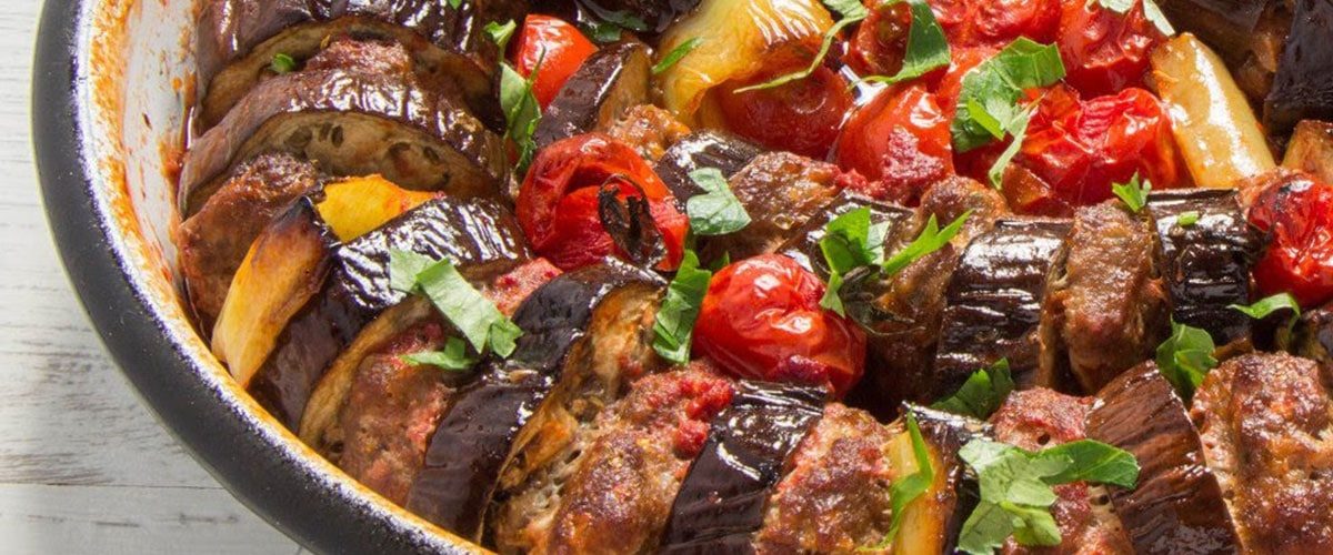 Enfes Lezzet Fırında Soslu Patlıcan Kebabı