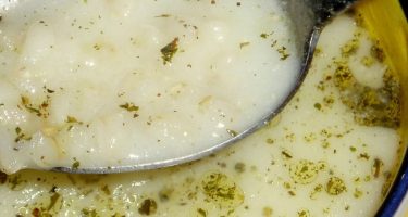 Yoğurtlu Dövme Çorbası